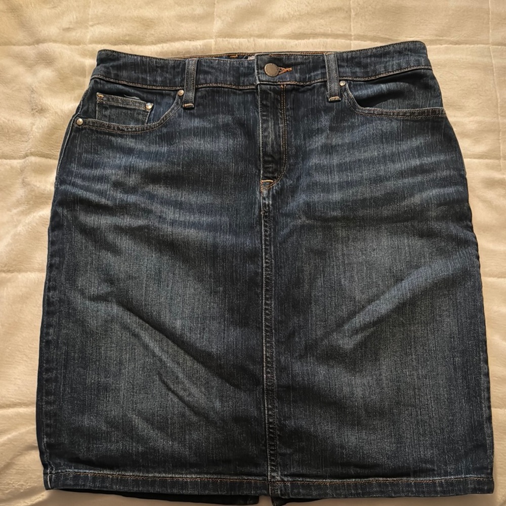 L.L. Bean Classic Blue Denim Jean Skirt Size 8 Regular U1
